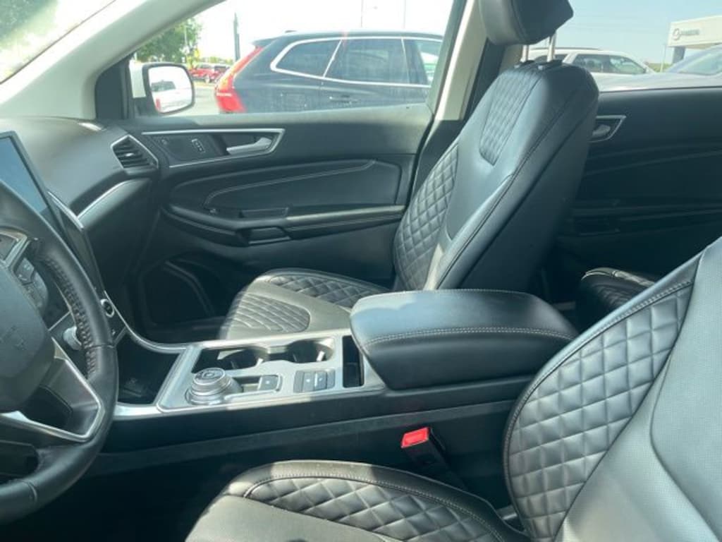 Used 2024 Ford Edge Titanium SUV