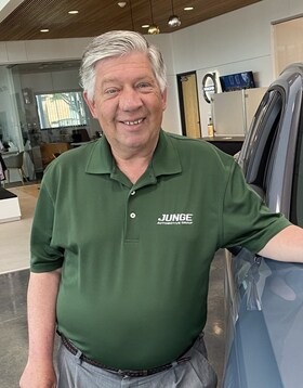 Staff member Paul Bixby from 450633ef5bb7