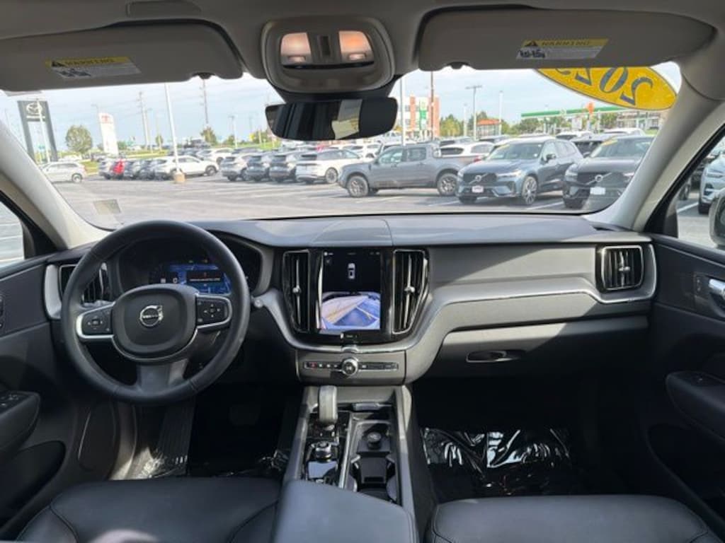 Used 2025 Volvo XC60 B5 Core SUV