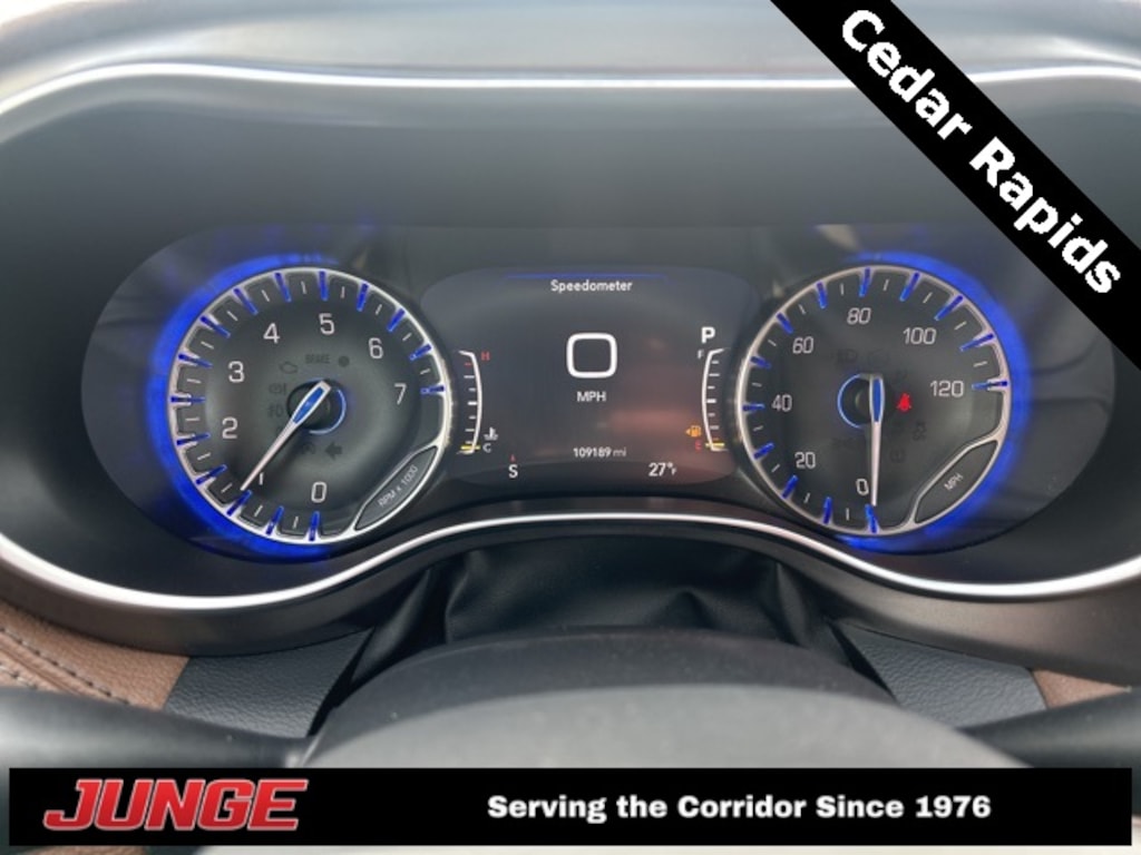 Used 2017 Chrysler Pacifica Limited Minivan/Van