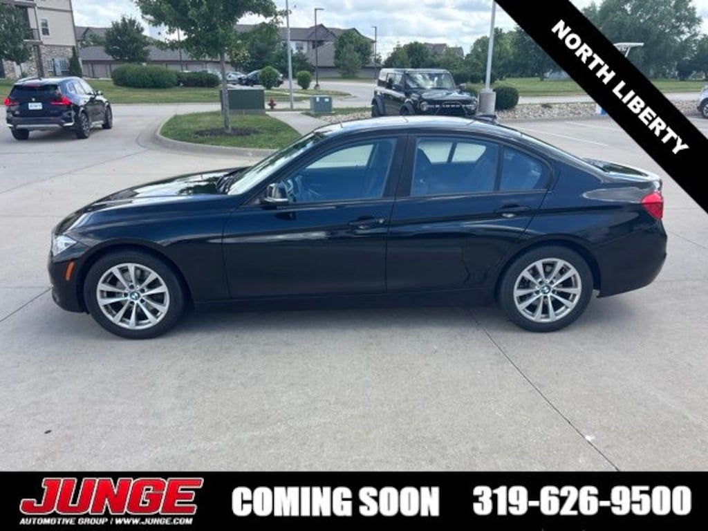 Used 2018 BMW 320i 320i xDrive Sedan