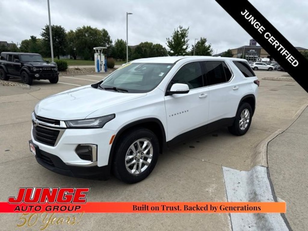 Used 2023 Chevrolet Traverse LS SUV