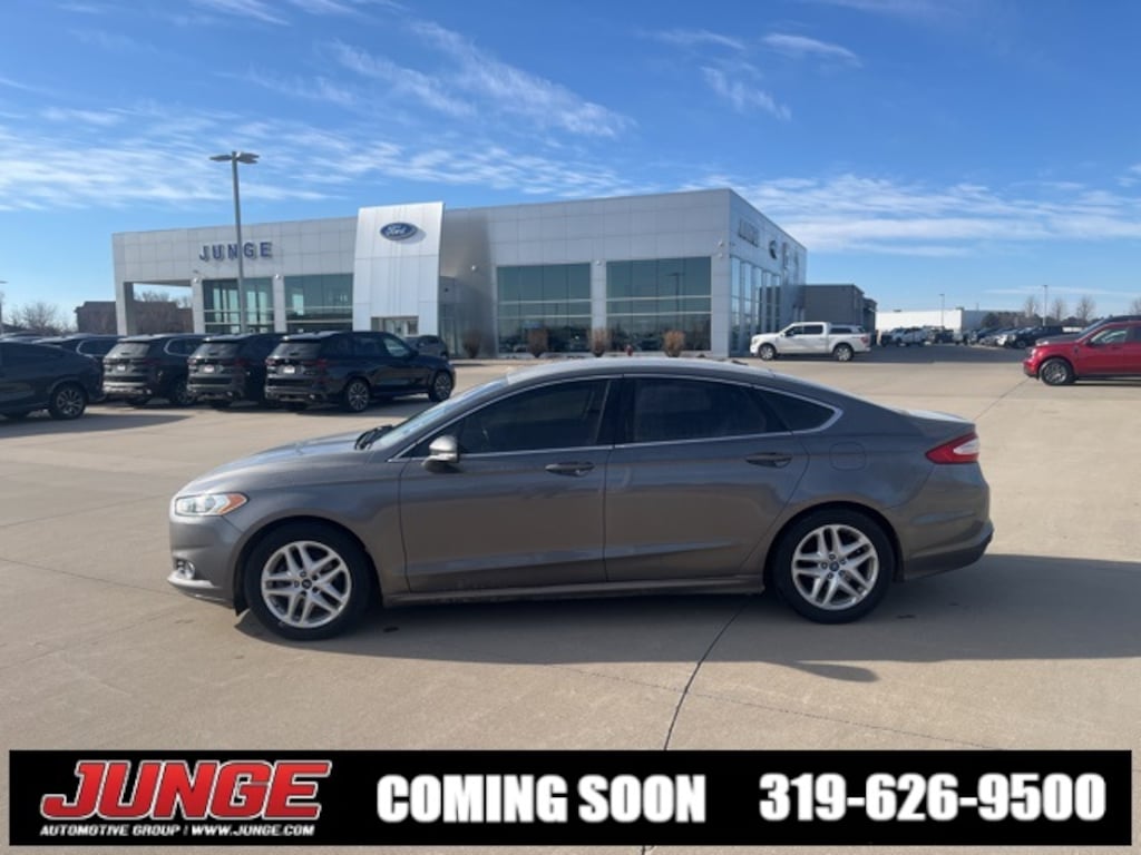 Used 2014 Ford Fusion SE Sedan