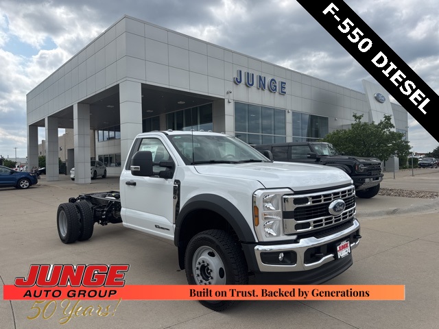 2025 Ford F-550 Chassis TRUCK 