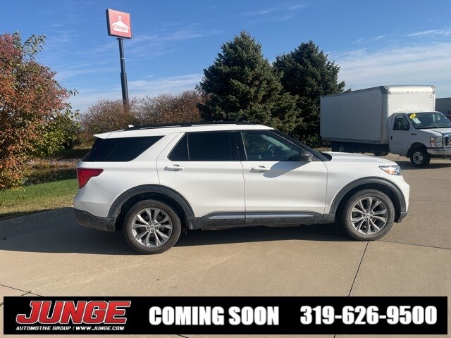 2022 Ford Explorer XLT photo 2