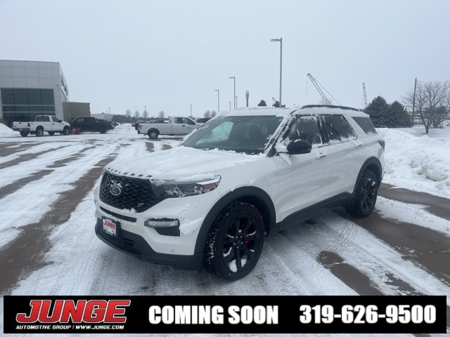 2024 Ford Explorer ST's photo