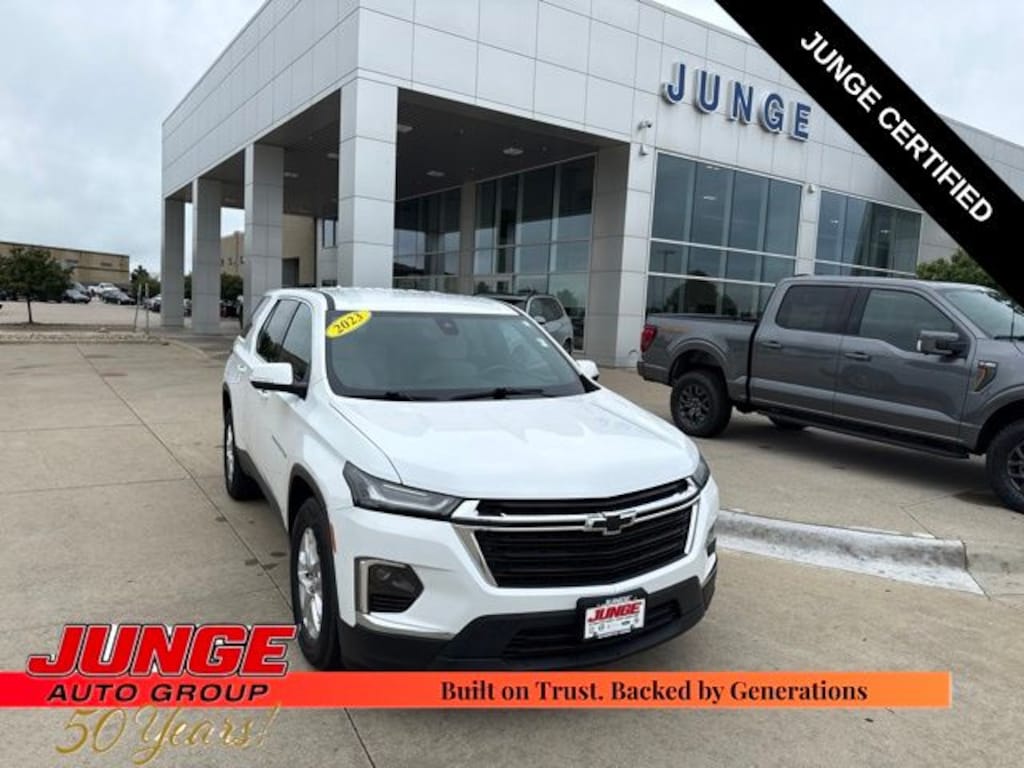 Used 2023 Chevrolet Traverse LS SUV
