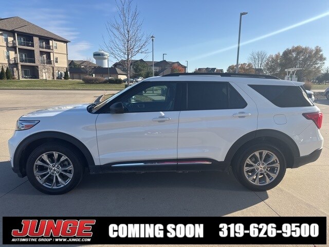 2022 Ford Explorer XLT photo 3