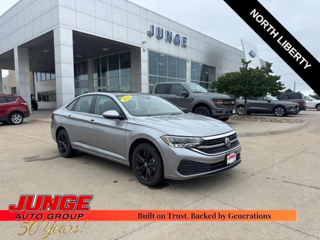 Used 2022 Volkswagen Jetta 1.5T SE Sedan