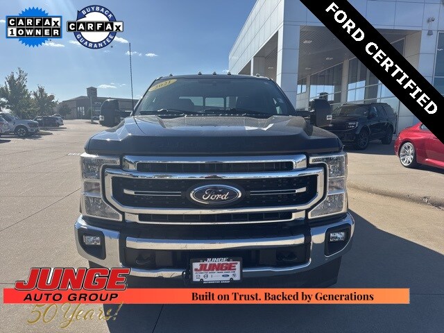 2021 Ford F-250 Lariat photo 2
