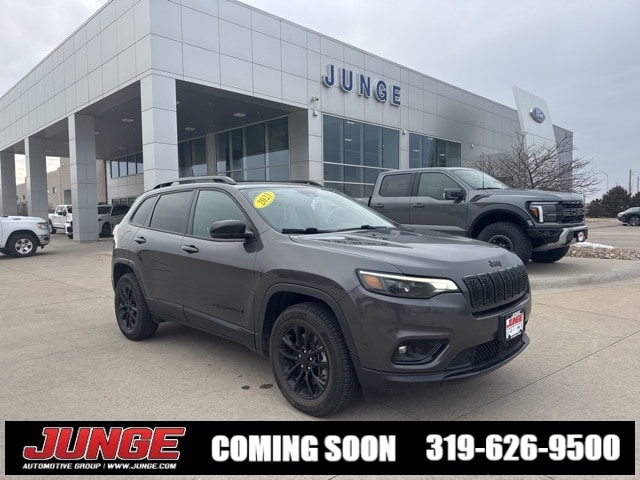 2023 Jeep Cherokee Altitude Lux's photo