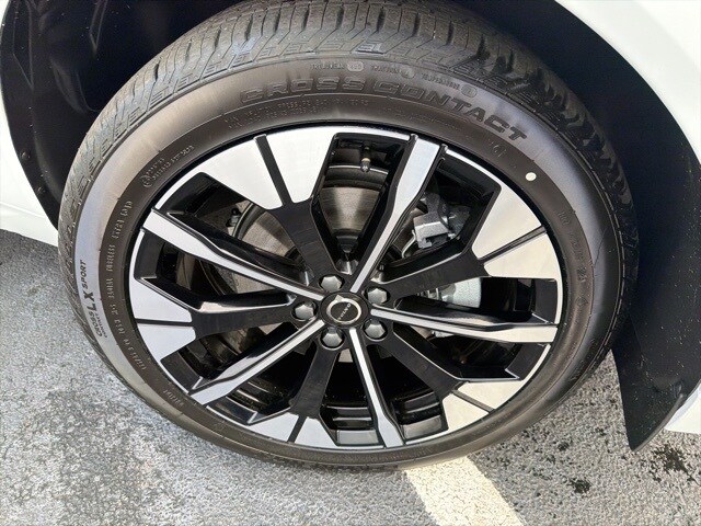 2026 Volvo XC60 Plus - Photo 19