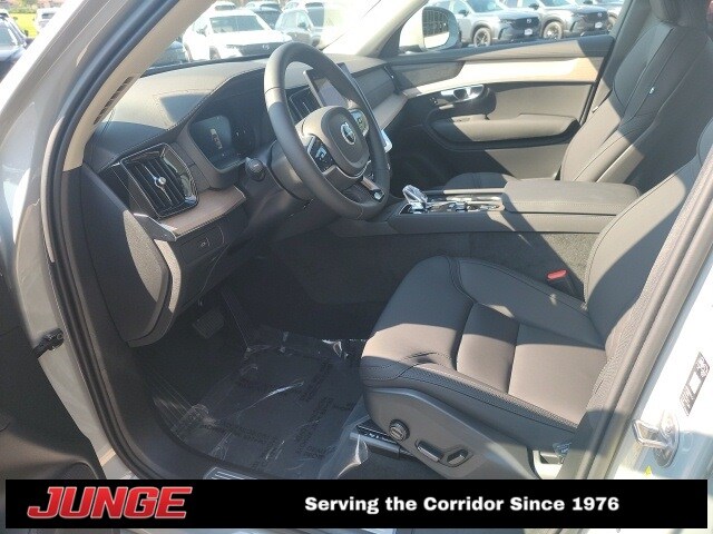 2026 Volvo XC90 Plus - Photo 11