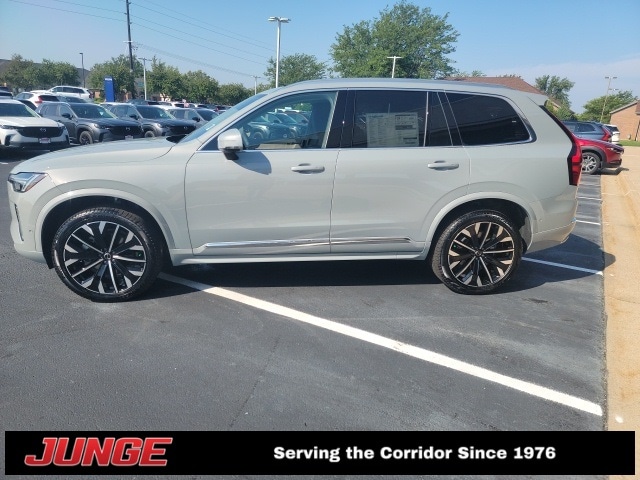 2026 Volvo XC90 Plus - Photo 24