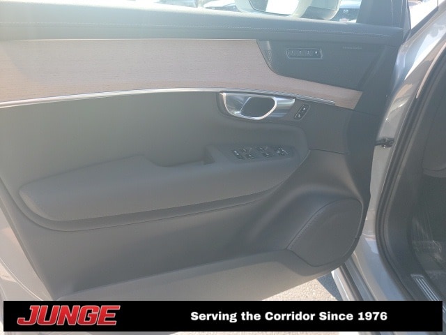2026 Volvo XC90 Plus - Photo 10