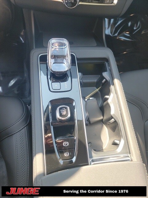 2026 Volvo XC90 Plus - Photo 9
