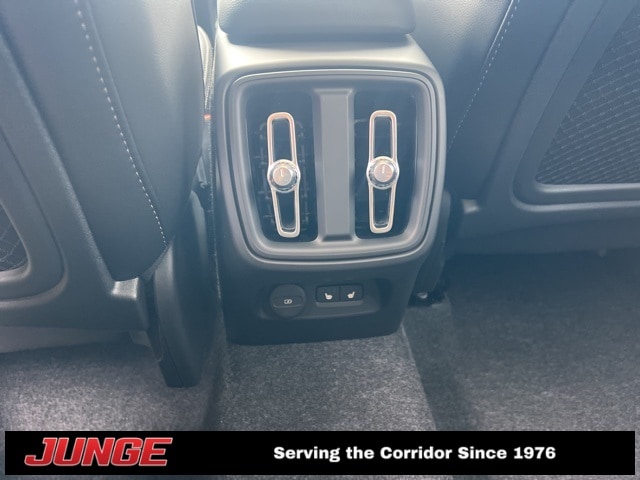 2026 Volvo XC40 Ultra - Photo 12