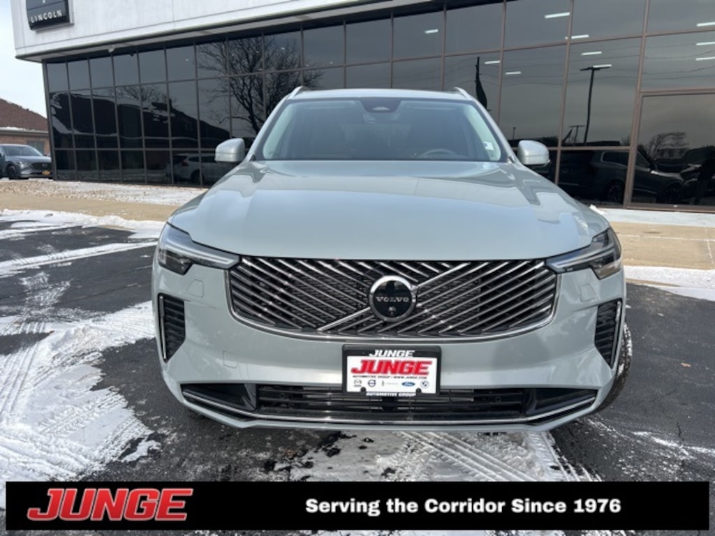 New 2026 Volvo XC90 plug-in hybrid T8 Plus 7-Seater SUV