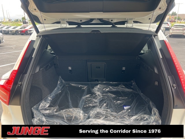 2026 Volvo XC40 Ultra - Photo 15