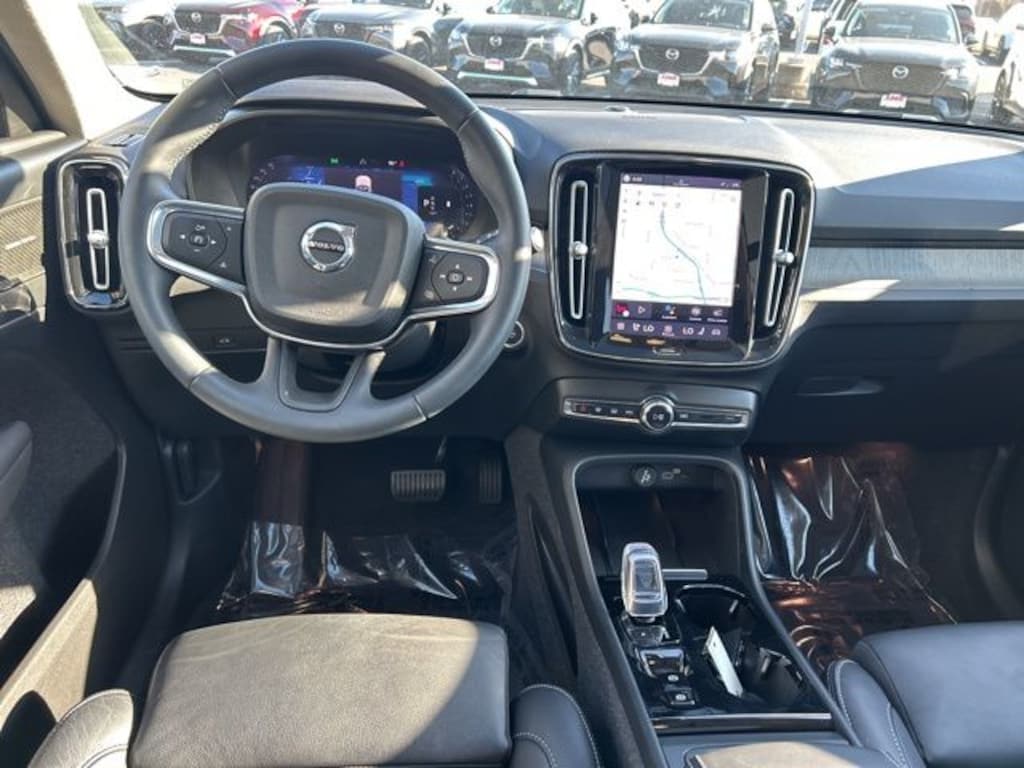 Used 2023 Volvo XC40 Ultimate SUV