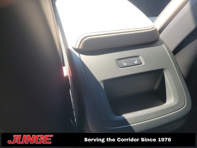 2026 Volvo XC60 Plus - Photo 15