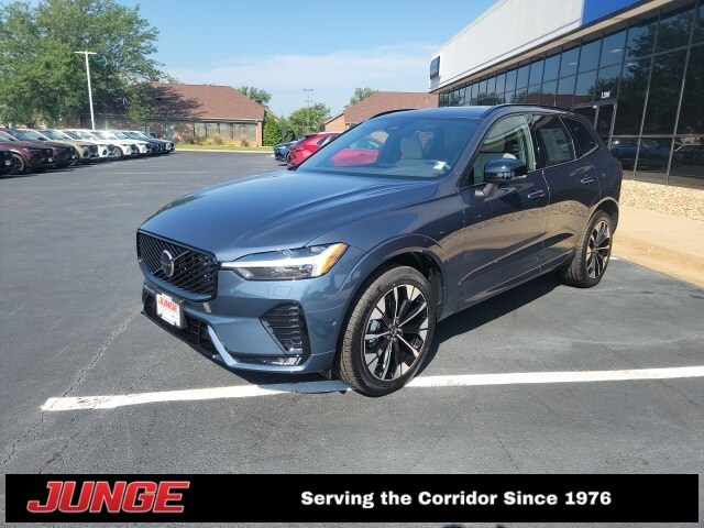 2026 Volvo XC60 B5 Plus photo 3