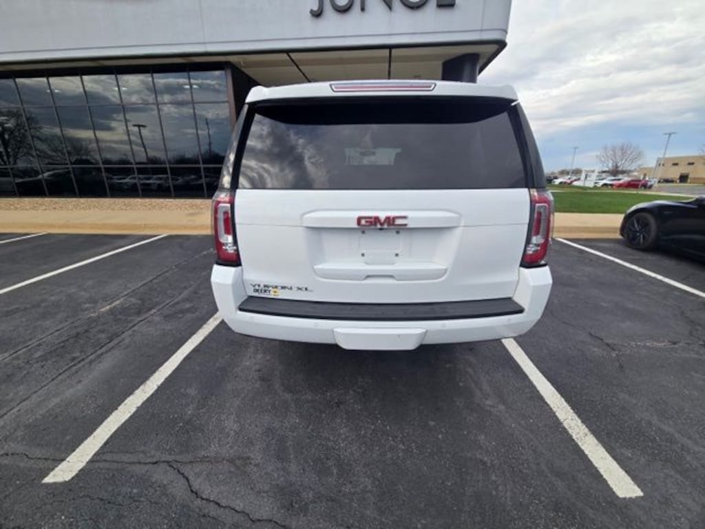 Used 2017 GMC Yukon XL SLE SUV