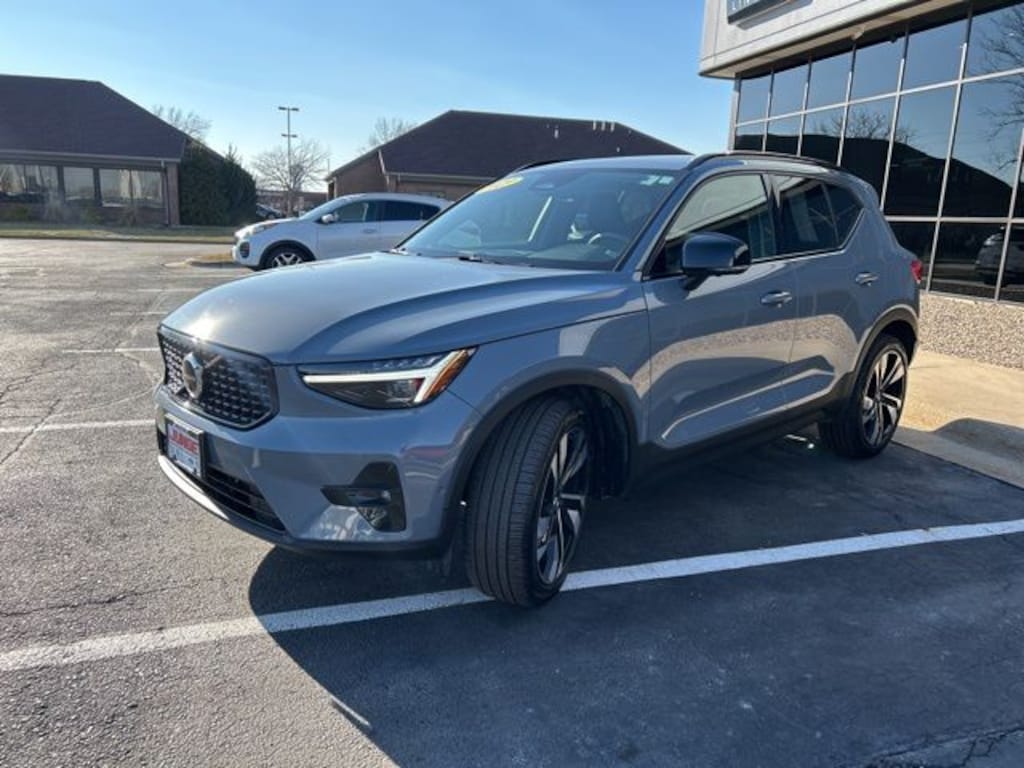 Used 2023 Volvo XC40 Ultimate SUV