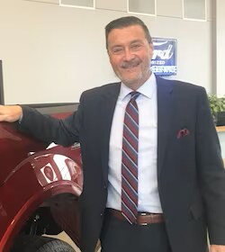 Staff member Barry Gibson from ID_5d69eff64ca2