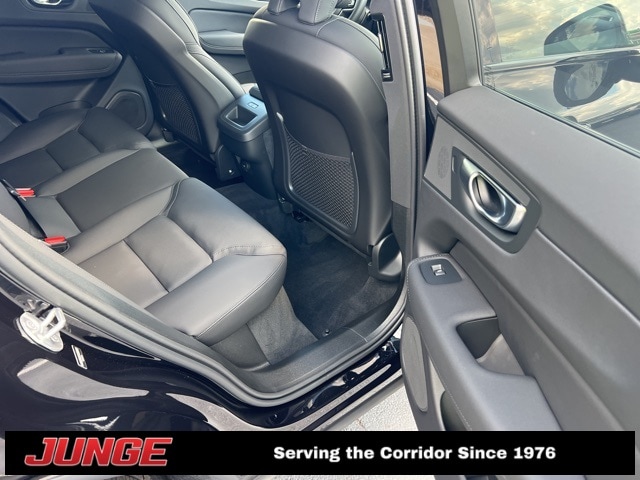 2026 Volvo XC60 Plus - Photo 16
