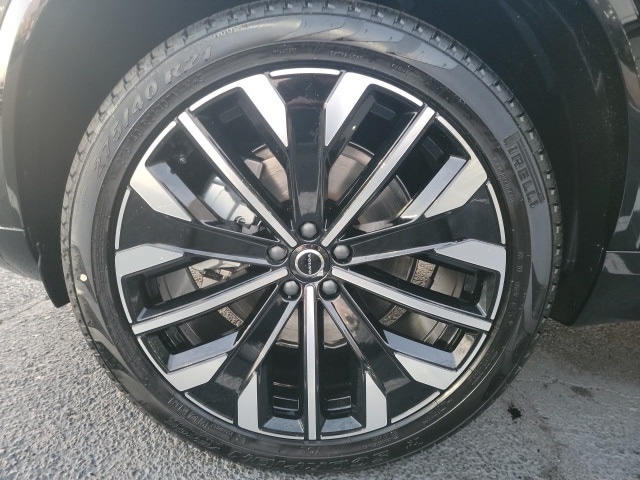 2026 Volvo XC90 Plus's photo