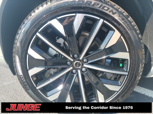 2026 Volvo XC90 Plus - Photo 23