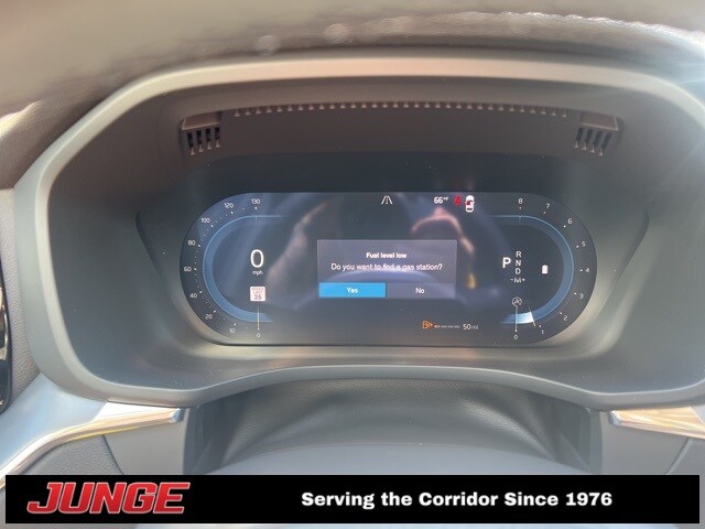 2025 Volvo XC60 B5 Core photo 4