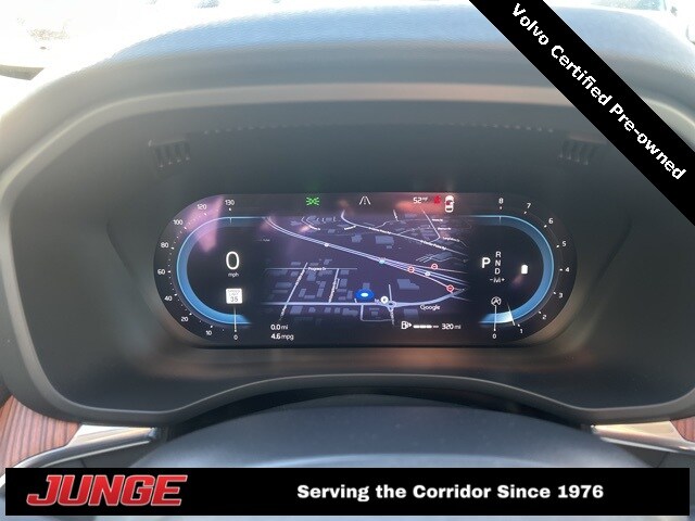 2023 Volvo XC60 B5 Plus photo 2