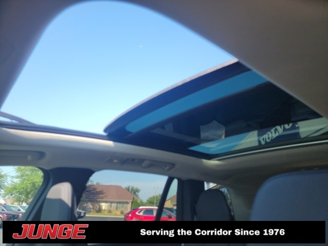 2026 Volvo XC90 Plus - Photo 15