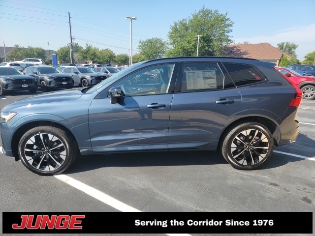 2026 Volvo XC60 Plus - Photo 23