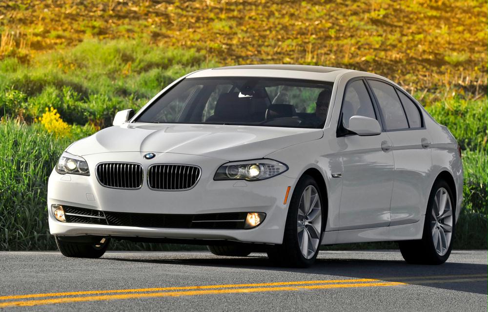 Best Used Luxury Sedans Under 25000