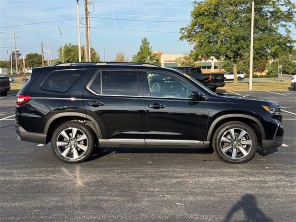Used 2024 Honda Pilot Elite SUV