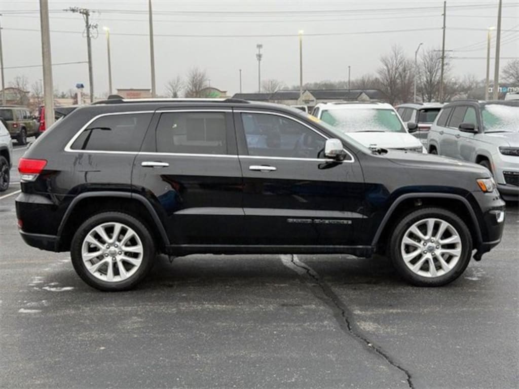 Used 2017 Jeep Grand Cherokee Limited 4x4 SUV