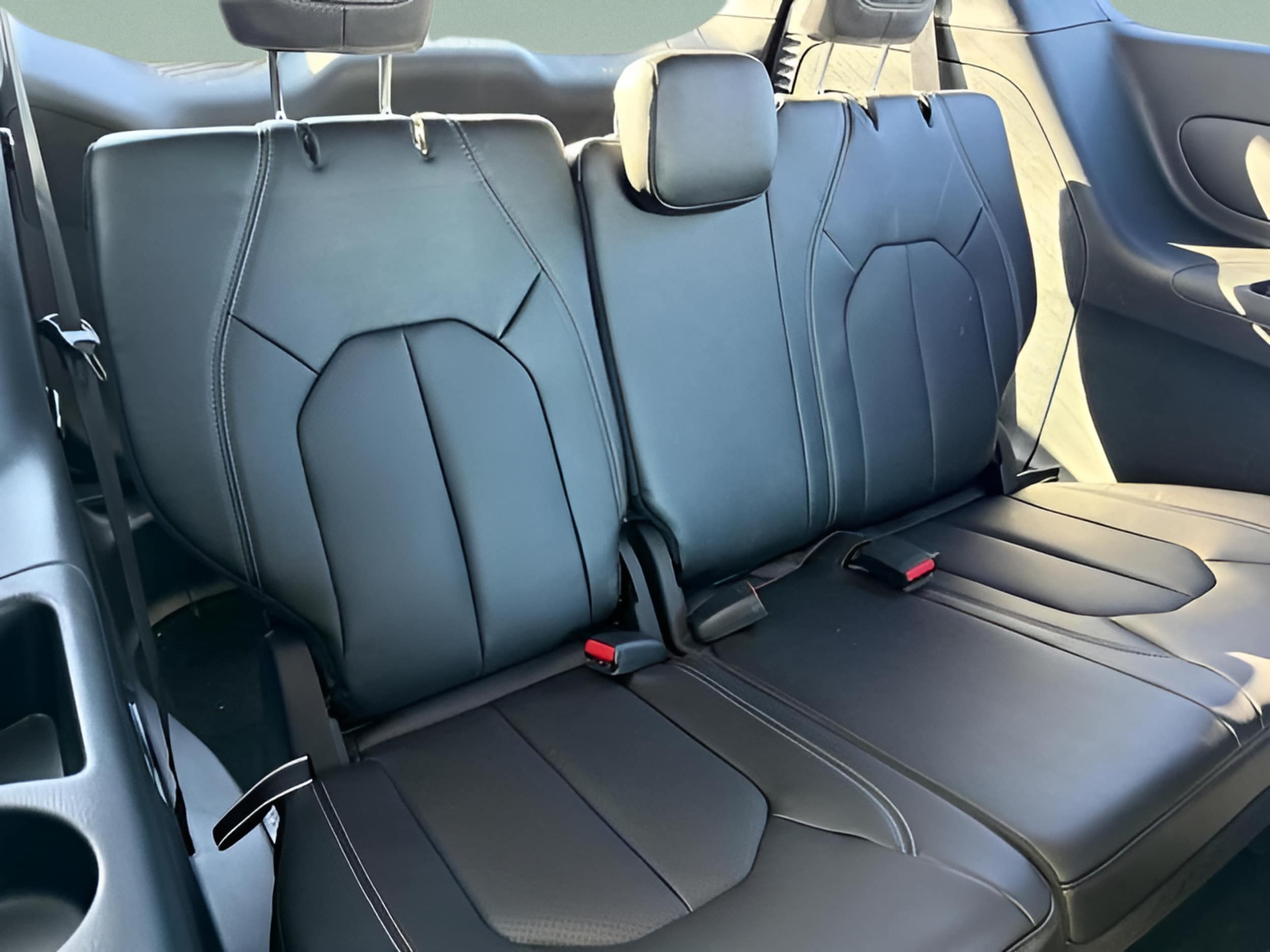2026 Chrysler Pacifica Select - Photo 11