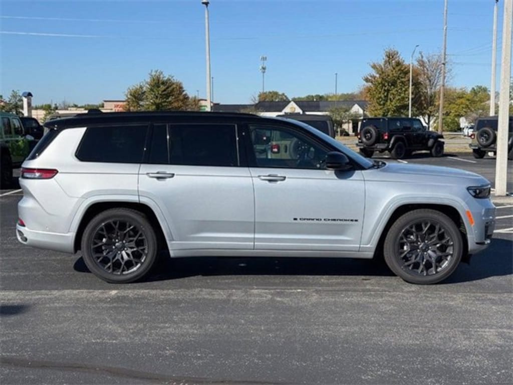 New 2025 Jeep Grand Cherokee L Summit Reserve Sport Utility