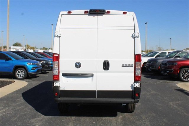 2024 Ram ProMaster 2500 Cargo Van photo 3