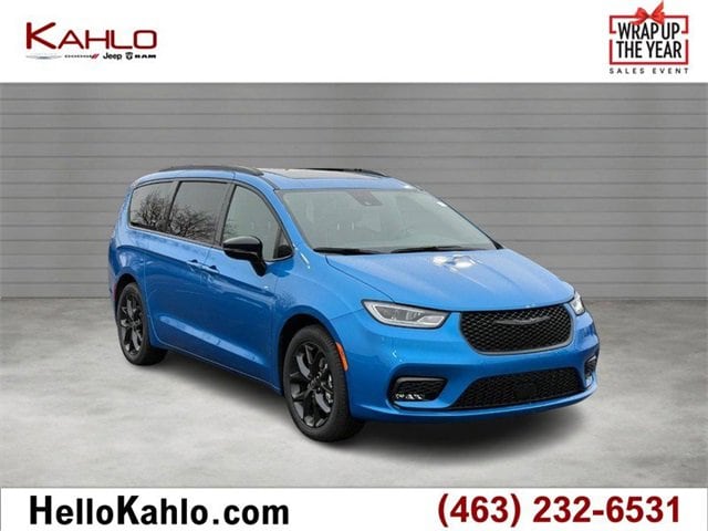 2026 Chrysler Pacifica Limited's photo