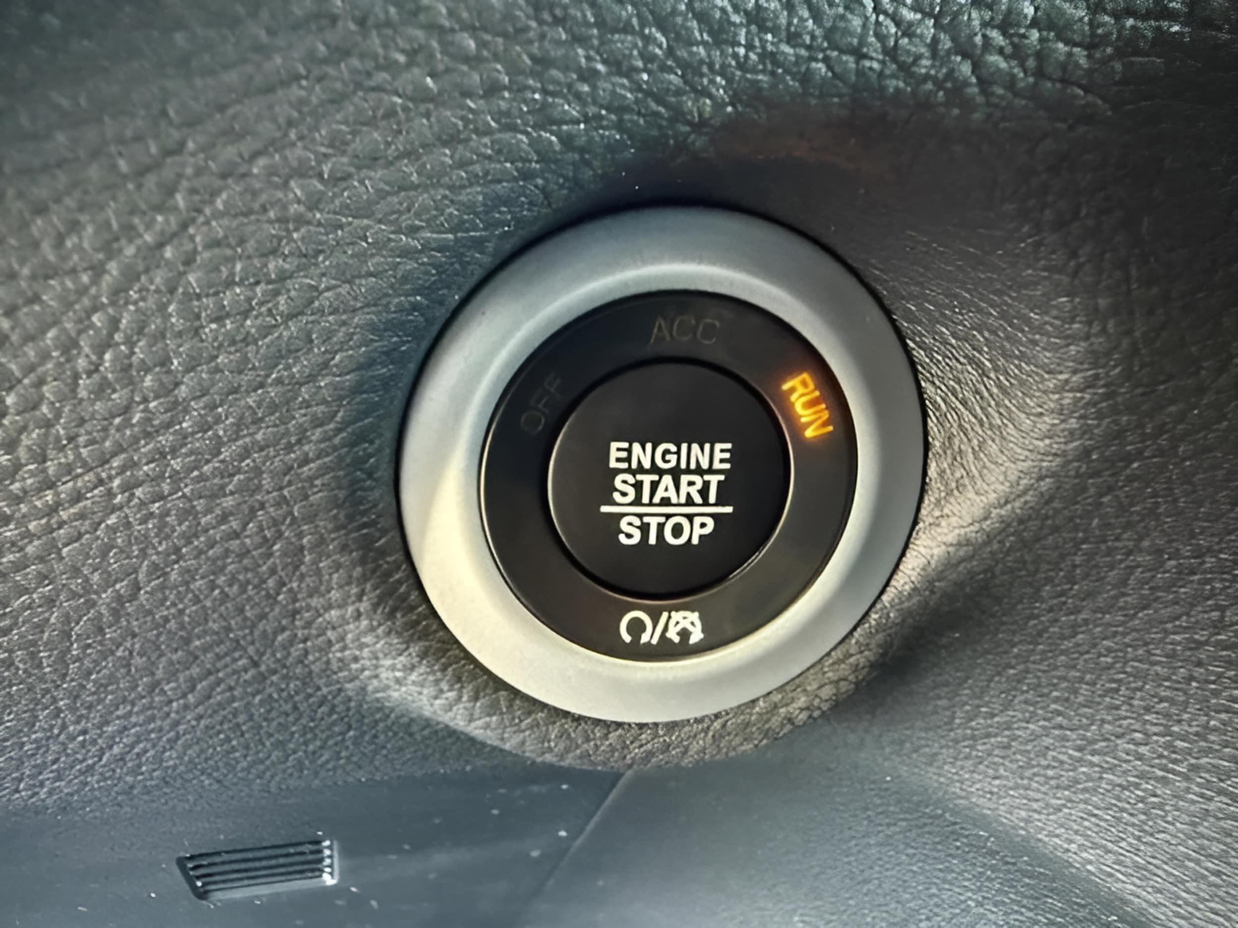 2026 Chrysler Pacifica Select - Photo 19