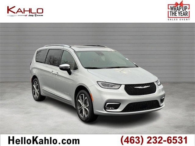 2026 Chrysler Pacifica Pinnacle's photo