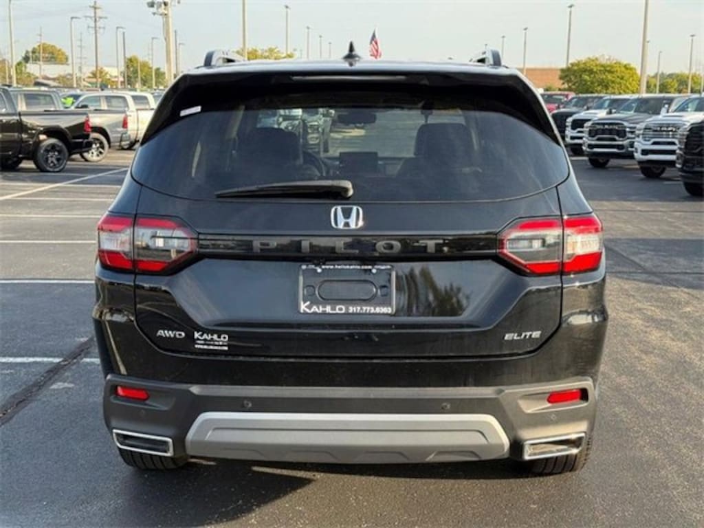 Used 2024 Honda Pilot Elite SUV