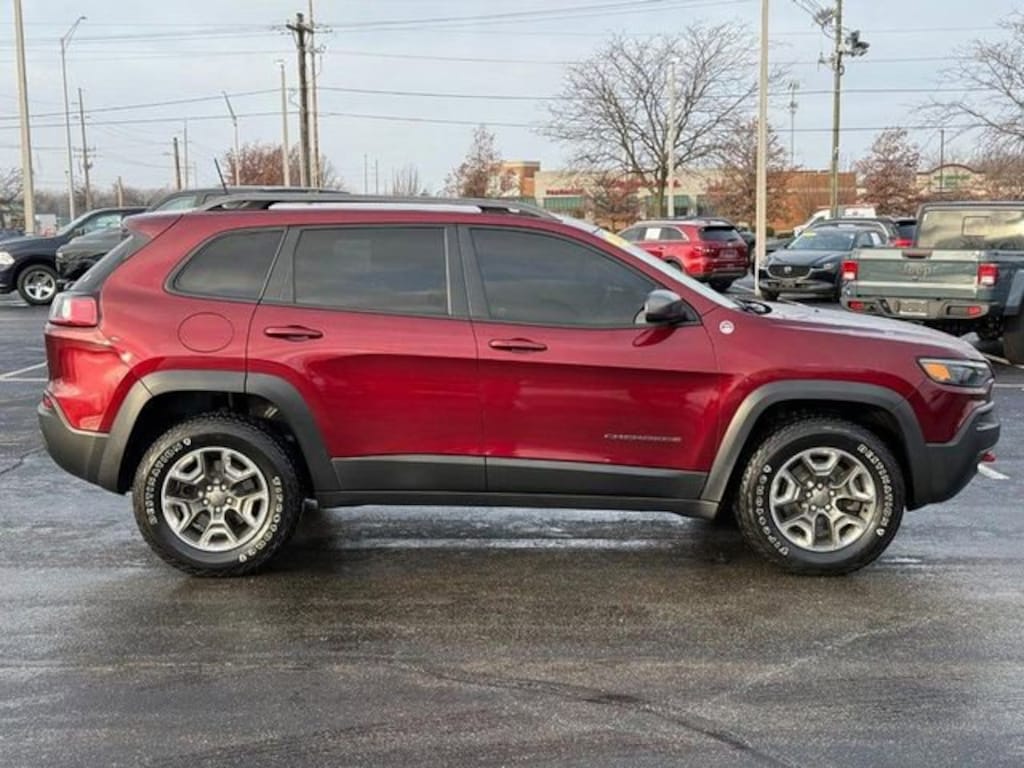 Used 2019 Jeep Cherokee Trailhawk SUV