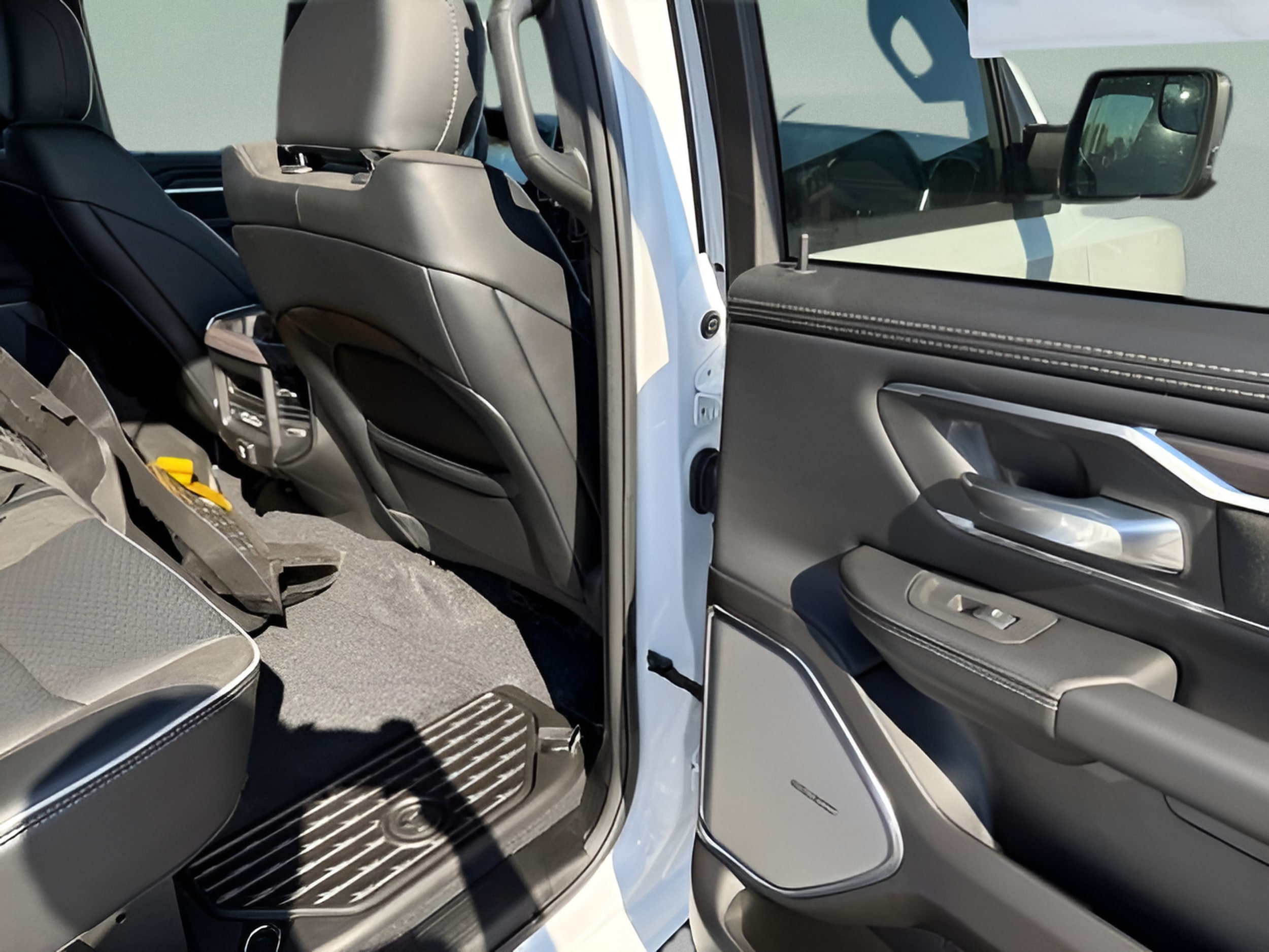 2026 RAM 1500 Laramie - Photo 8