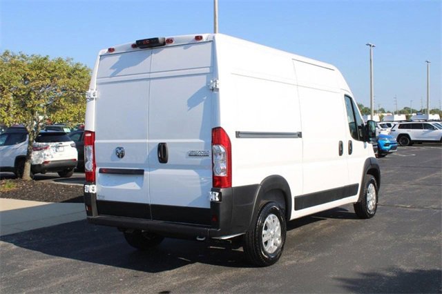 2024 Ram ProMaster 2500 Cargo Van photo 3