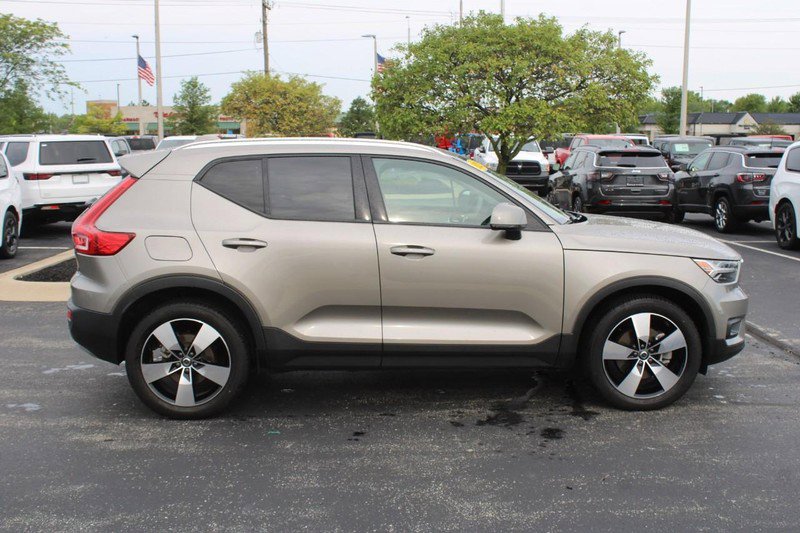 Used 2022 Volvo XC40 Momentum with VIN YV4162UK8N2740320 for sale in Noblesville, IN